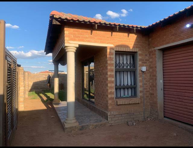 3 BEDROOM HOUSE FOR SALE IN MOHLAKENG
